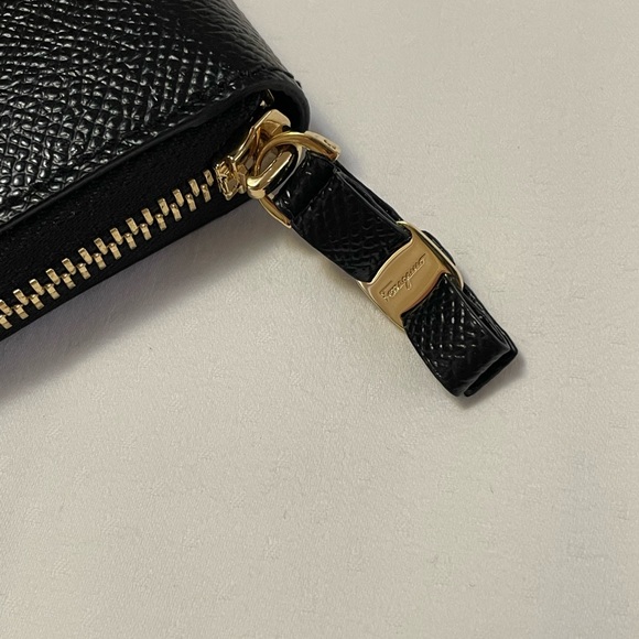 Ferragamo | Vara Leather Coin Purse - Picture 9 of 14